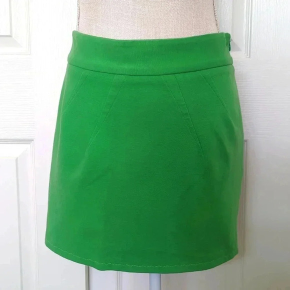 Dresses & Skirts - Green Diane von Furtenberg Mini Skirt